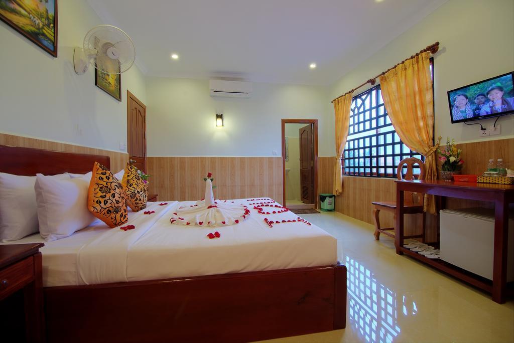 Serkirin Mary Angkor Villa Siem Reap Room photo