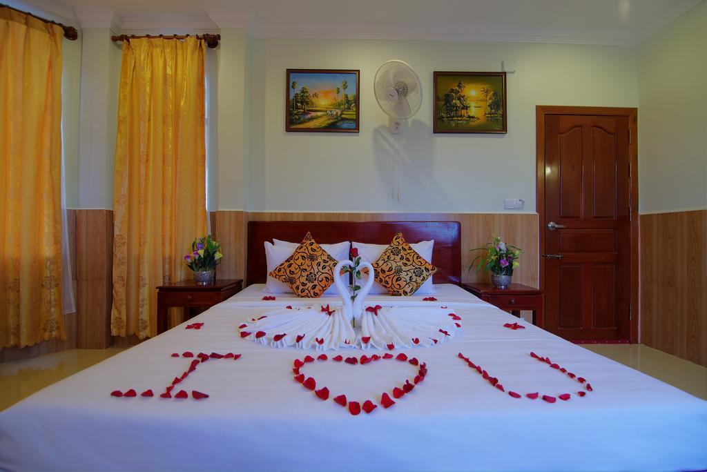 Serkirin Mary Angkor Villa Siem Reap Room photo